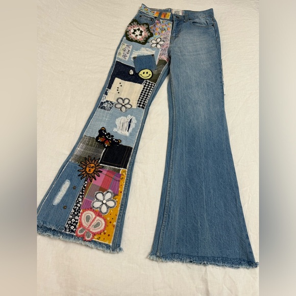 BDG High-Waisted Patchwork Hippie Retro Flare Leg Indigo Craft Jeans NWT Size 25 - Picture 4 of 16